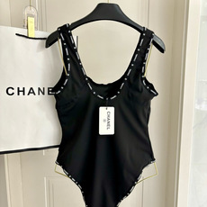Chanel新款泳衣😍🥰适合多种场景的游泳衣🏊♀️海边 游泳池 温泉 水上乐园 漂流都可以😌内搭也完全 Chanel新款泳衣😍🥰适合多种场景的游泳衣🏊♀️海边 游泳池 温泉 水上乐园 漂流都可以😌内搭也完全