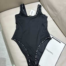 Chanel新款泳衣😍🥰适合多种场景的游泳衣🏊♀️海边 游泳池 温泉 水上乐园 漂流都可以😌内搭也完全 Chanel新款泳衣😍🥰适合多种场景的游泳衣🏊♀️海边 游泳池 温泉 水上乐园 漂流都可以😌内搭也完全