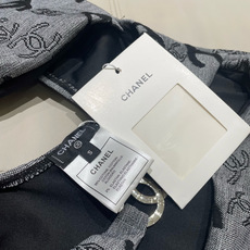 Chanel新款泳衣😍🥰适合多种场景的游泳衣🏊♀️海边 游泳池 温泉 水上乐园 漂流都可以😌内搭也完全 Chanel新款泳衣😍🥰适合多种场景的游泳衣🏊♀️海边 游泳池 温泉 水上乐园 漂流都可以😌内搭也完全