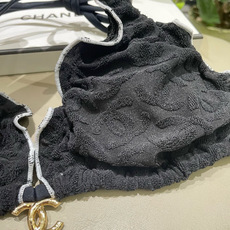 Chanel新款比基尼泳衣😍🥰适合多种场景的游泳衣🏊♀️海边 游泳池 温泉 水上乐园 漂流都可以😌内搭 Chanel新款比基尼泳衣😍🥰适合多种场景的游泳衣🏊♀️海边 游泳池 温泉 水上乐园 漂流都可以😌内搭
