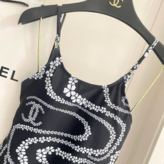 Chanel新款泳衣😍🥰适合多种场景的游泳衣🏊♀️海边 游泳池 温泉 水上乐园 漂流都可以😌内搭也完全 Chanel新款泳衣😍🥰适合多种场景的游泳衣🏊♀️海边 游泳池 温泉 水上乐园 漂流都可以😌内搭也完全