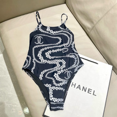 Chanel新款泳衣😍🥰适合多种场景的游泳衣🏊♀️海边 游泳池 温泉 水上乐园 漂流都可以😌内搭也完全 Chanel新款泳衣😍🥰适合多种场景的游泳衣🏊♀️海边 游泳池 温泉 水上乐园 漂流都可以😌内搭也完全