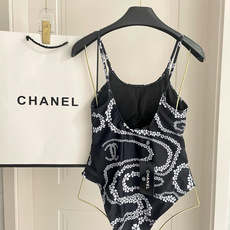 Chanel新款泳衣😍🥰适合多种场景的游泳衣🏊♀️海边 游泳池 温泉 水上乐园 漂流都可以😌内搭也完全 Chanel新款泳衣😍🥰适合多种场景的游泳衣🏊♀️海边 游泳池 温泉 水上乐园 漂流都可以😌内搭也完全