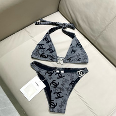 Chanel新款比基尼泳衣😍🥰适合多种场景的游泳衣🏊♀️海边 游泳池 温泉 水上乐园 漂流都可以😌内搭 Chanel新款比基尼泳衣😍🥰适合多种场景的游泳衣🏊♀️海边 游泳池 温泉 水上乐园 漂流都可以😌内搭