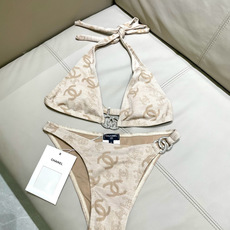 Chanel新款比基尼泳衣😍🥰适合多种场景的游泳衣🏊♀️海边 游泳池 温泉 水上乐园 漂流都可以😌内搭 Chanel新款比基尼泳衣😍🥰适合多种场景的游泳衣🏊♀️海边 游泳池 温泉 水上乐园 漂流都可以😌内搭