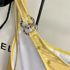 Chanel新款泳衣😍🥰适合多种场景的游泳衣🏊♀️海边 游泳池 温泉 水上乐园 漂流都可以😌内搭也完全 Chanel新款泳衣😍🥰适合多种场景的游泳衣🏊♀️海边 游泳池 温泉 水上乐园 漂流都可以😌内搭也完全