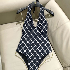 Chanel新款泳衣😍🥰适合多种场景的游泳衣🏊♀️海边 游泳池 温泉 水上乐园 漂流都可以😌内搭也完全 Chanel新款泳衣😍🥰适合多种场景的游泳衣🏊♀️海边 游泳池 温泉 水上乐园 漂流都可以😌内搭也完全