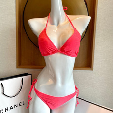 Chanel新款比基尼泳衣😍🥰适合多种场景的游泳衣🏊♀️海边 游泳池 温泉 水上乐园 漂流都可以😌内搭 Chanel新款比基尼泳衣😍🥰适合多种场景的游泳衣🏊♀️海边 游泳池 温泉 水上乐园 漂流都可以😌内搭