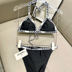 Chanel新款比基尼泳衣😍🥰适合多种场景的游泳衣🏊♀️海边 游泳池 温泉 水上乐园 漂流都可以😌内搭 Chanel新款比基尼泳衣😍🥰适合多种场景的游泳衣🏊♀️海边 游泳池 温泉 水上乐园 漂流都可以😌内搭