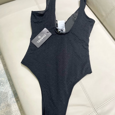 Chanel新款泳衣😍🥰适合多种场景的游泳衣🏊♀️海边 游泳池 温泉 水上乐园 漂流都可以😌内搭也完全 Chanel新款泳衣😍🥰适合多种场景的游泳衣🏊♀️海边 游泳池 温泉 水上乐园 漂流都可以😌内搭也完全