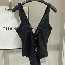 Chanel新款泳衣😍🥰适合多种场景的游泳衣🏊♀️海边 游泳池 温泉 水上乐园 漂流都可以😌内搭也完全 Chanel新款泳衣😍🥰适合多种场景的游泳衣🏊♀️海边 游泳池 温泉 水上乐园 漂流都可以😌内搭也完全