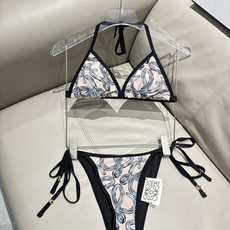 罗意威比基尼新款 专柜对版五金 😍🥰适合多种场景的游泳衣🏊♀️海边 游泳池 温泉 水上乐园 漂流都可以 罗意威比基尼新款 专柜对版五金 😍🥰适合多种场景的游泳衣🏊♀️海边 游泳池 温泉 水上乐园 漂流都可以