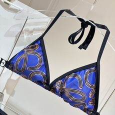 罗意威比基尼新款 对版五金😍🥰适合多种场景的游泳衣🏊♀️海边 游泳池 温泉 水上乐园 漂流都可以😌内搭 罗意威比基尼新款 对版五金😍🥰适合多种场景的游泳衣🏊♀️海边 游泳池 温泉 水上乐园 漂流都可以😌内搭