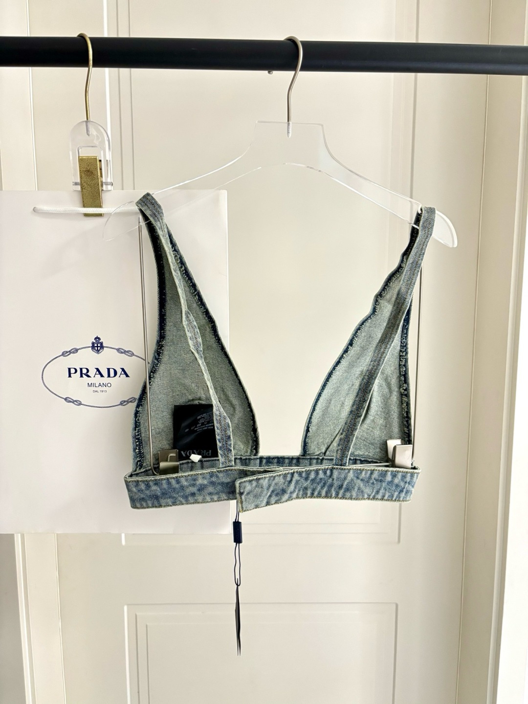 óculos prada Retro denim encontra alfaiataria triangular elegante — photo 5