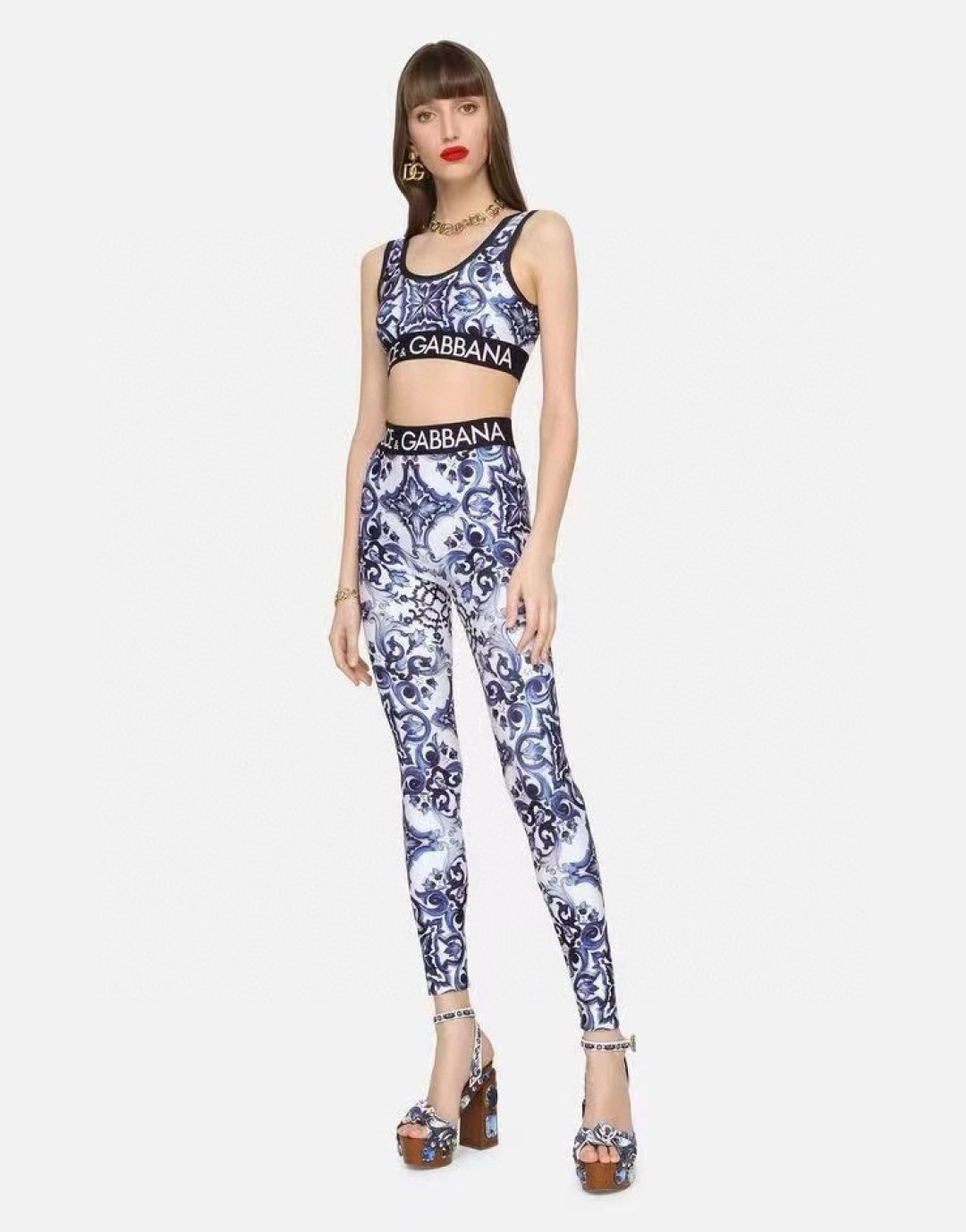 NO:943306,DG's new high-elastic fitness short yoga wear sports suit ~ small vest slim fit buttocks slimming leggings S M L Xl swimsuit swimming trunks bikini, swimsuit, swimming trunks, bikini, swimsuits, bikinis19860909DG新款高弹力健身短款瑜伽服运动套装~小背心修身提臀显瘦打底裤脚 S M L Xl泳衣泳裤比基尼,泳衣，泳裤，比基尼,swimsuits,bikinis,accessory