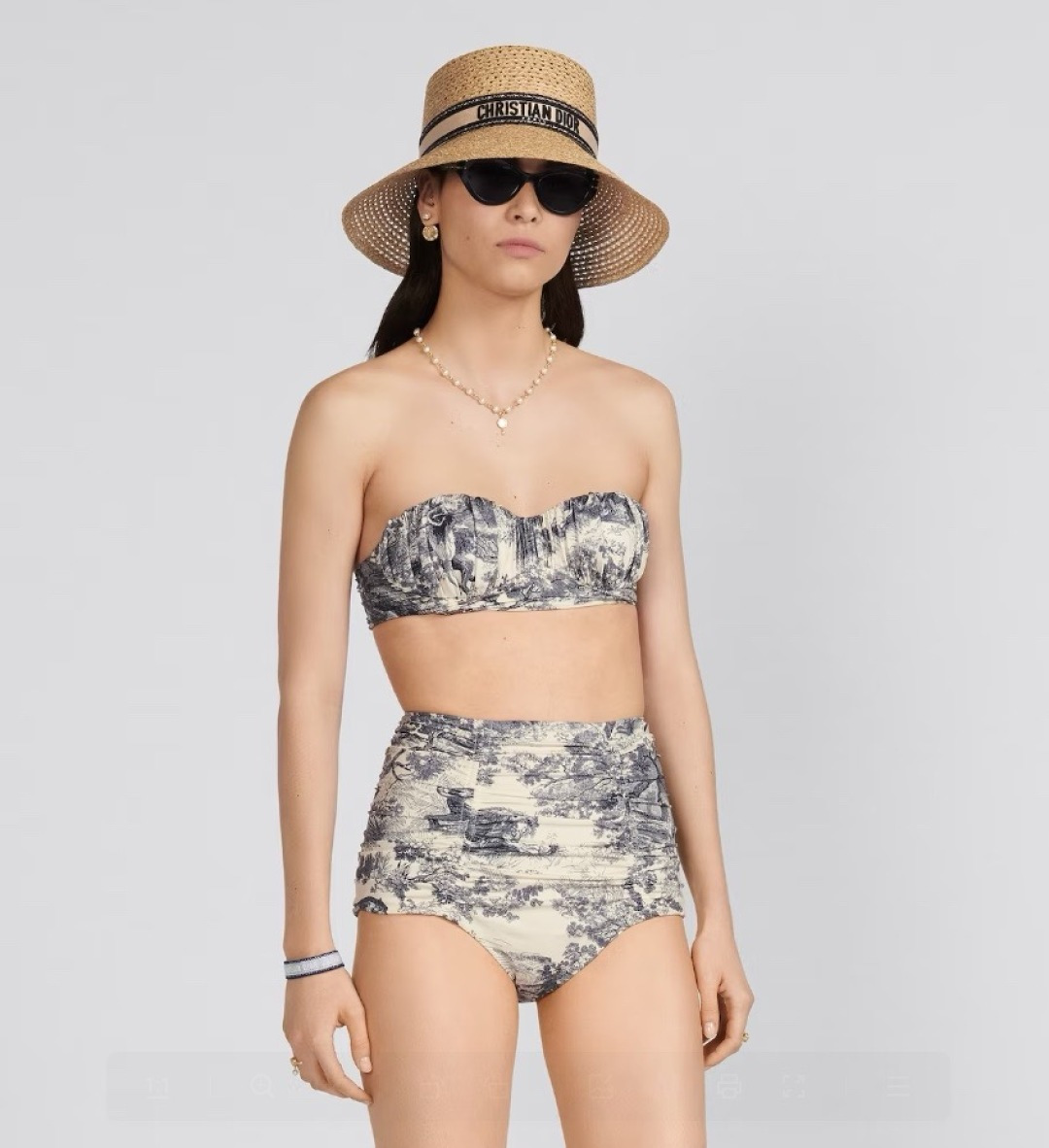 NO:943664,Dior bandeau split bikini with detachable shoulder straps. A swimsuit suitable for various scenarios♀ It can be worn as an inner layer at the beach, swimming pool, hot spring, water park or rafting. The one-piece design covers the flesh and makes you look taller. A little flesh on the abdomen does not affect our beauty. The back design exposes the beautiful back. The fabric is breathable and comfortable. The quick-drying and elastic swimsuit is more skin-friendly and easy to clean. Size S M L Xl  swimsuit, swimsuit, bikini, swimsuit, swimming trunks, bikini, dior, swimsuits, bikinis19860909Dior抹胸分体比基尼 可拆卸肩带 适合多种场景的游泳衣♀海边 游泳池 温泉 水上乐园 漂流都可以内搭也完全可以 连体设计遮肉显高挑 腹部有点肉肉也不影响咱美美的 背面设计大露美背 面料透气舒适.速干弹性的游泳衣更加帖肤易清洗 码数S M L Xl 泳衣泳裤比基尼,泳衣，泳裤，比基尼,dior,swimsuits,bikinis,accessory