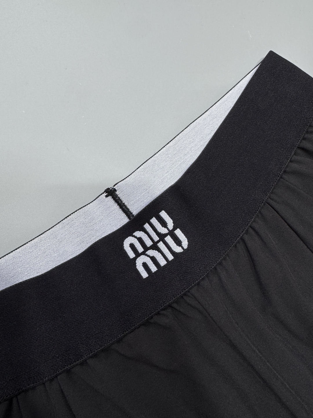 Miu Miu Women's Logo Wide Leg Pants - Lightweight, Breathable, and Stylish 3 cmp i1746863453591 7198 0 1