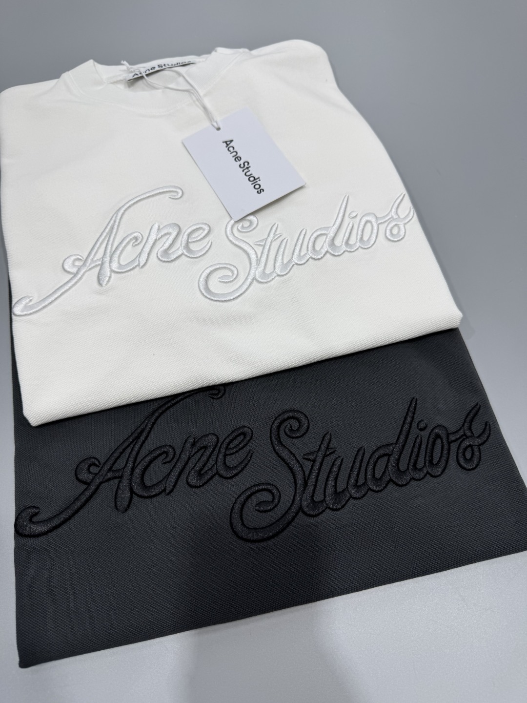 Acne Studios Embroidered Logo T-Shirt Unisex Heavyweight Cotton Tee 4 cmp i1747211387908 2573 0 8