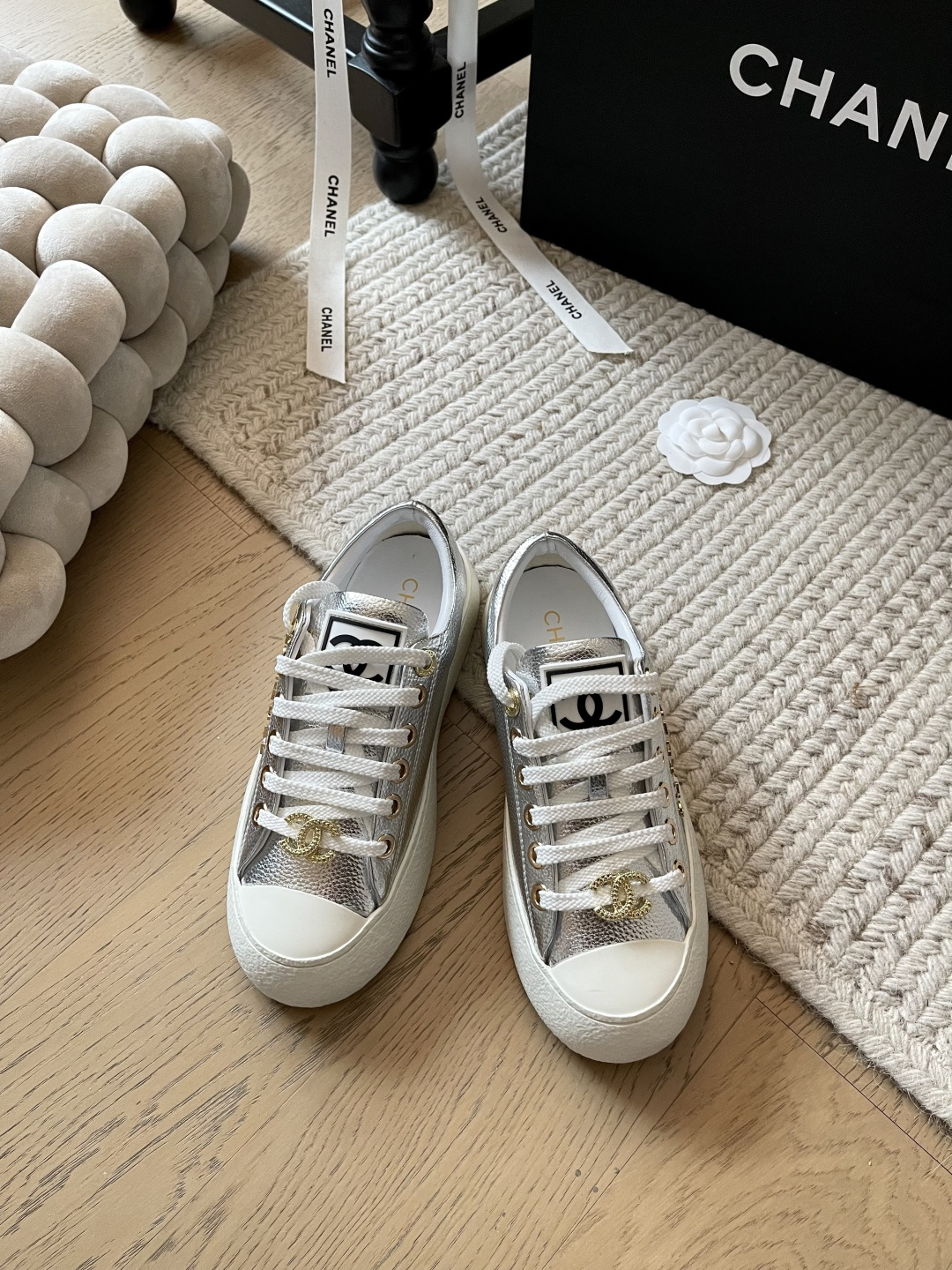 NO:170165,Chanel 25C early spring new big-headed biscuit shoes top version!  The popular model has always been very popular. Upper sheepskin inner sheepskin original TPU sole, thick sole small increase in height, size 34-41 Customized non-return or replacement, casual shoes/sports shoes, chanel, sneakers, sheepskin19860909Chanel 25C早春新款大头饼干鞋 顶级版本！一直都非常火的爆款 鞋面羊皮 内里羊皮 原版TPU大底 厚底小增高 码数34-41 定制不退不换,休闲鞋/运动鞋,chanel,sneakers,sheepskin,Women's Shoes