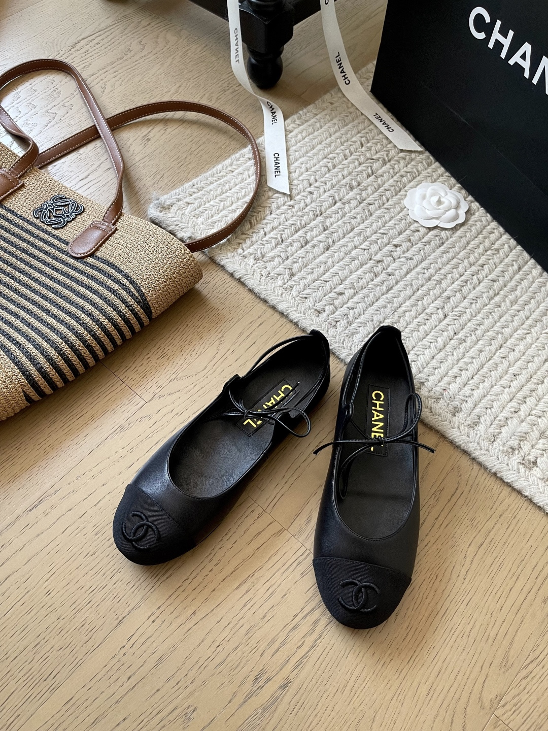 NO:257730,Chanel 25C early spring new Mary Jane single shoes!  Top version!  Get ready for sale, 4cm in height, height increases and slimming!  Three-dimensional electric embroidery logo, inner sheepskin, genuine leather outsole, size 34-41, customized, no return or replacement, ballet shoes, chanel, mary jane, sheepskin, Leather soles19860909Chanel 25C早春新款玛丽珍单鞋！ 顶级版本！抢先发售 跟高4cm 增高又显瘦！立体电绣logo 内里羊皮 真皮大底 码数34-41 定制不退不换,芭蕾舞鞋,chanel,mary jane,sheepskin,Leather soles,Women's Shoes