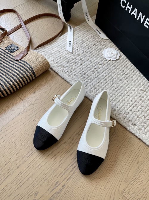 Chanel 25S Mary Jane Ballet Flats - Elegant, Comfortable, and Timeless 1 Chanel 25S Mary Jane Ballet Flats - Elegant, Comfortable, and Timeless