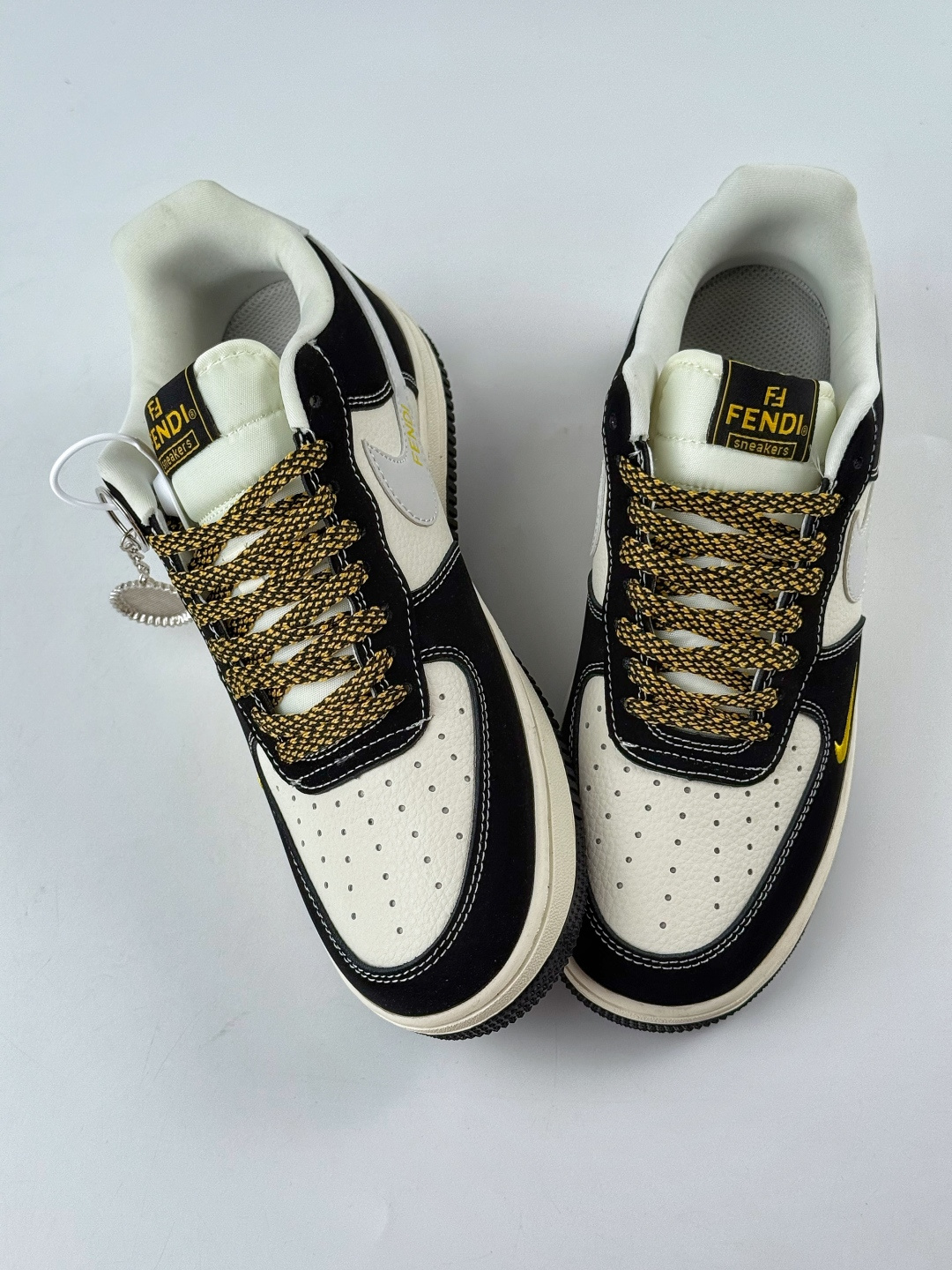 Nike Air Force 1 Low 07 x FENDI 黑白小勾满天星 DX1888-099