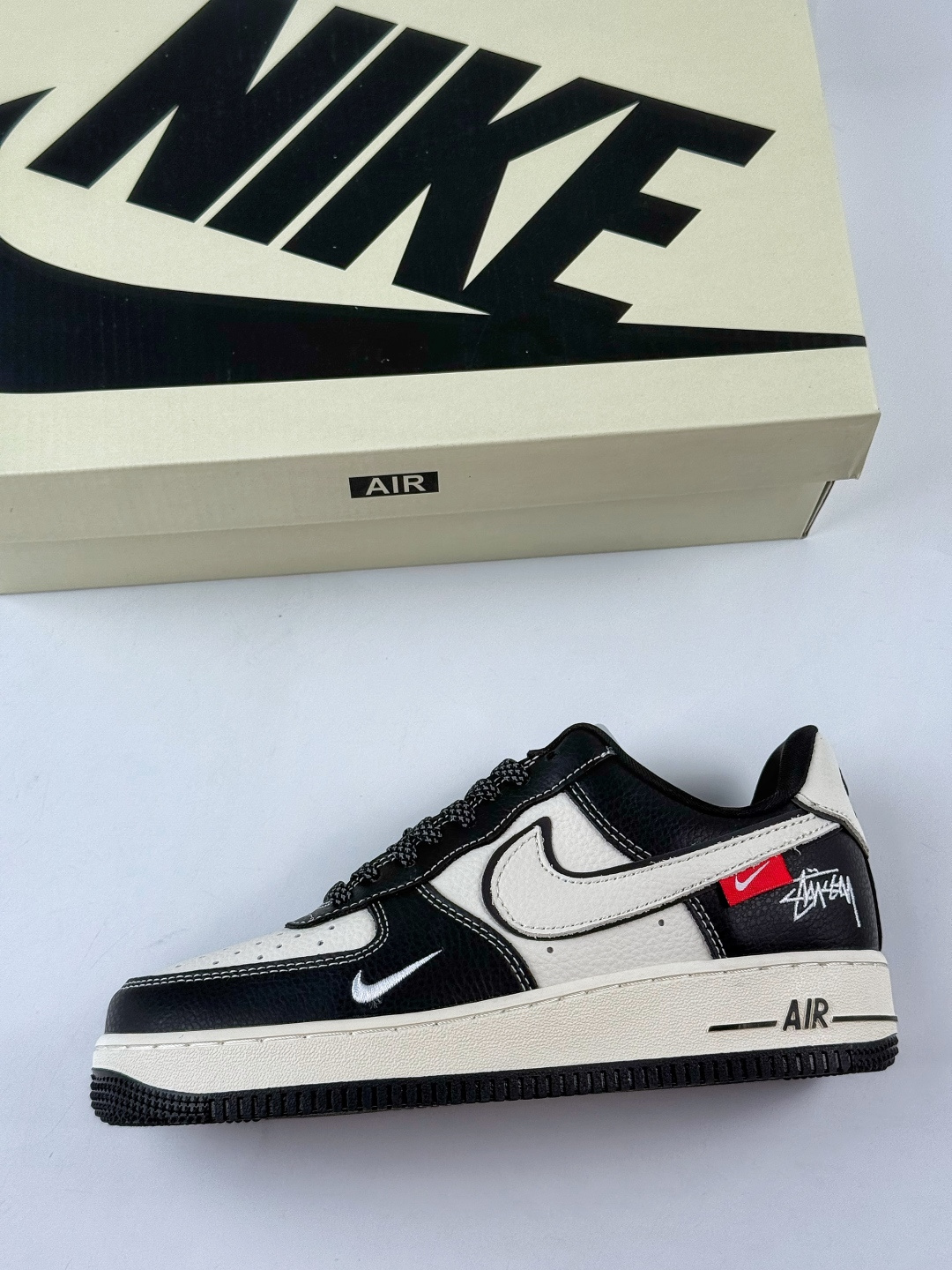 Nike Air Force 1 Low 07 x Stussy 黑白小勾满天星 DD1982-318