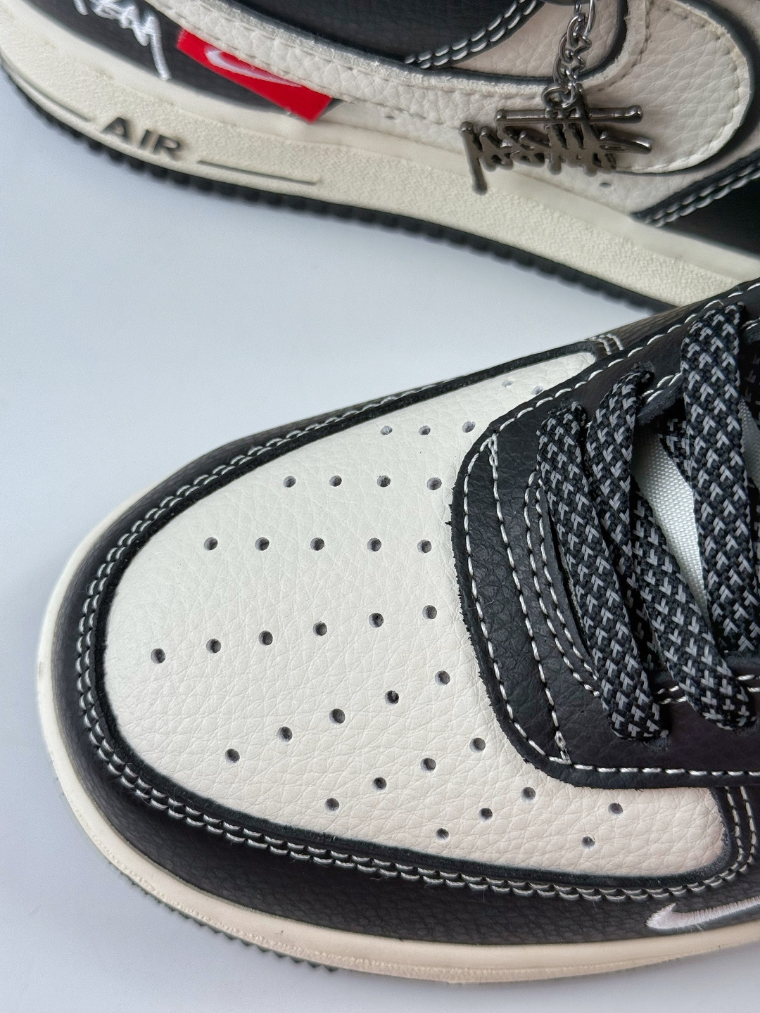 Nike Air Force 1 Low 07 x Stussy 黑白小勾满天星 DD1982-318