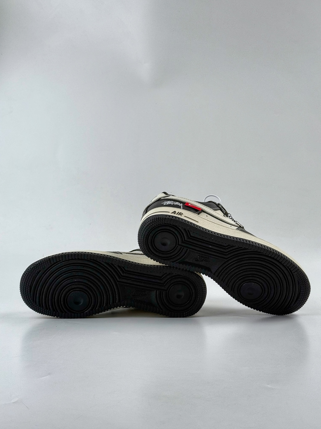 Nike Air Force 1 Low 07 x Stussy 黑白小勾满天星 DD1982-318