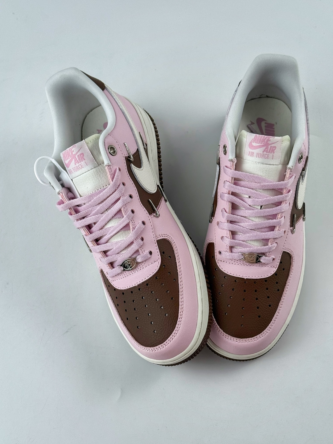 Nike Air Force 1 Low 07 粉棕白四小勾 IO7595-211