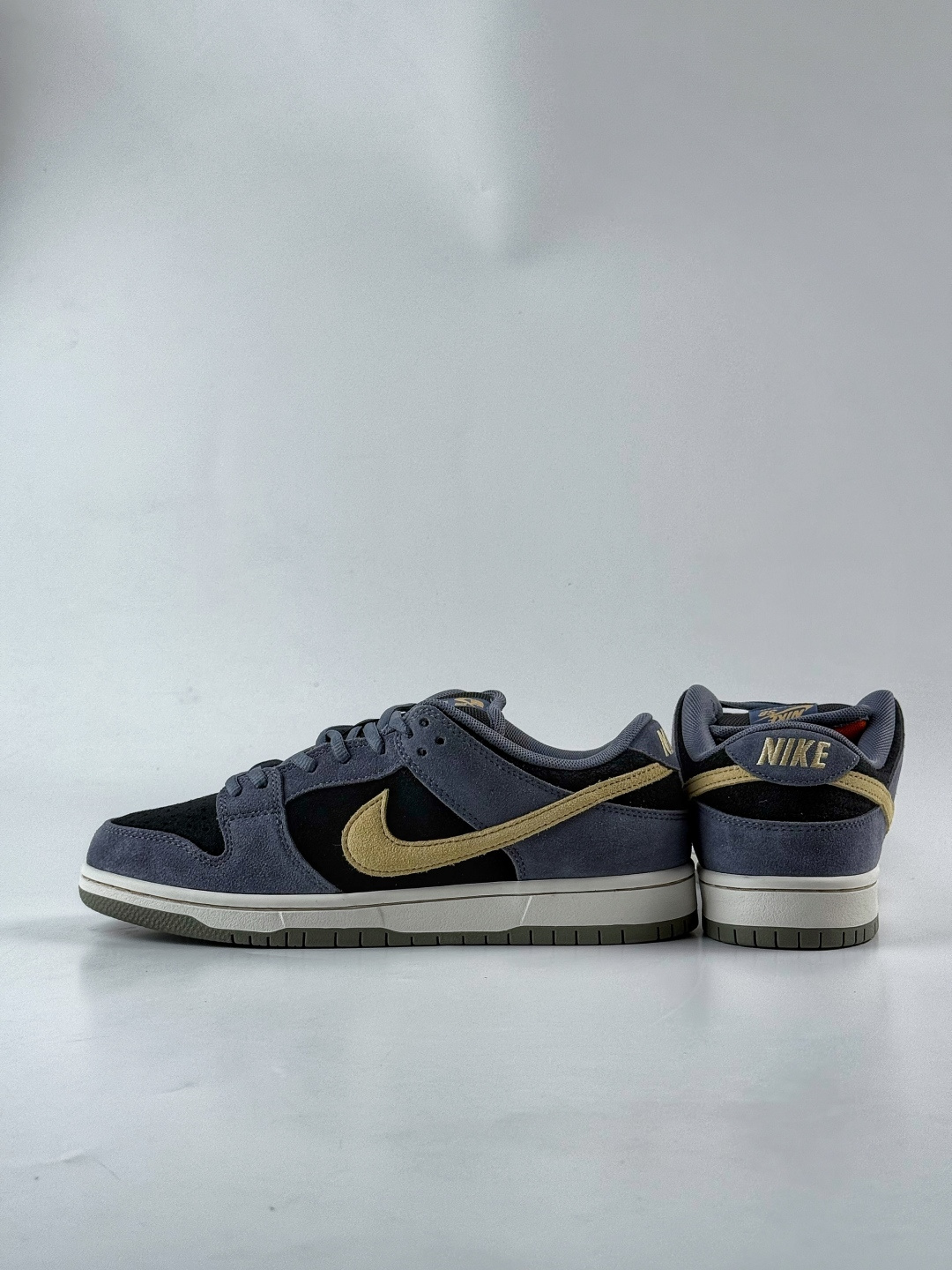 Nike Dunk SB “Dust Noir” 高级 雾灰蓝 黑蓝 HF3063-002