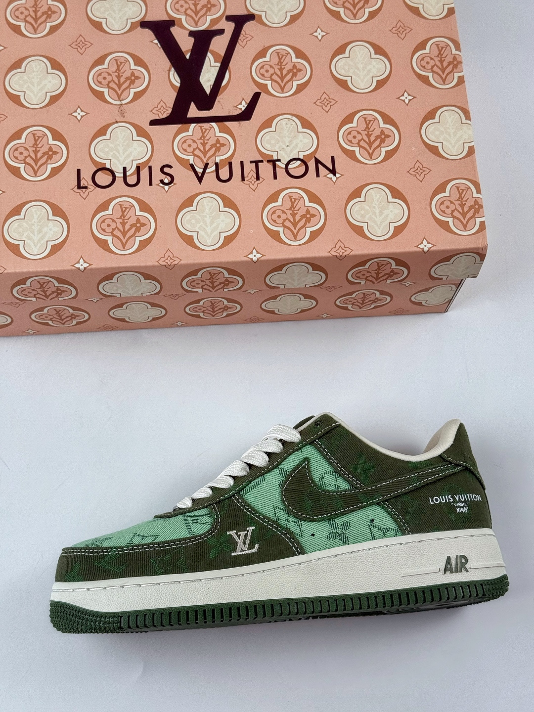 Nike Air Force 1 Low 07 x Louis Vuitton 绿白 YF9511-822