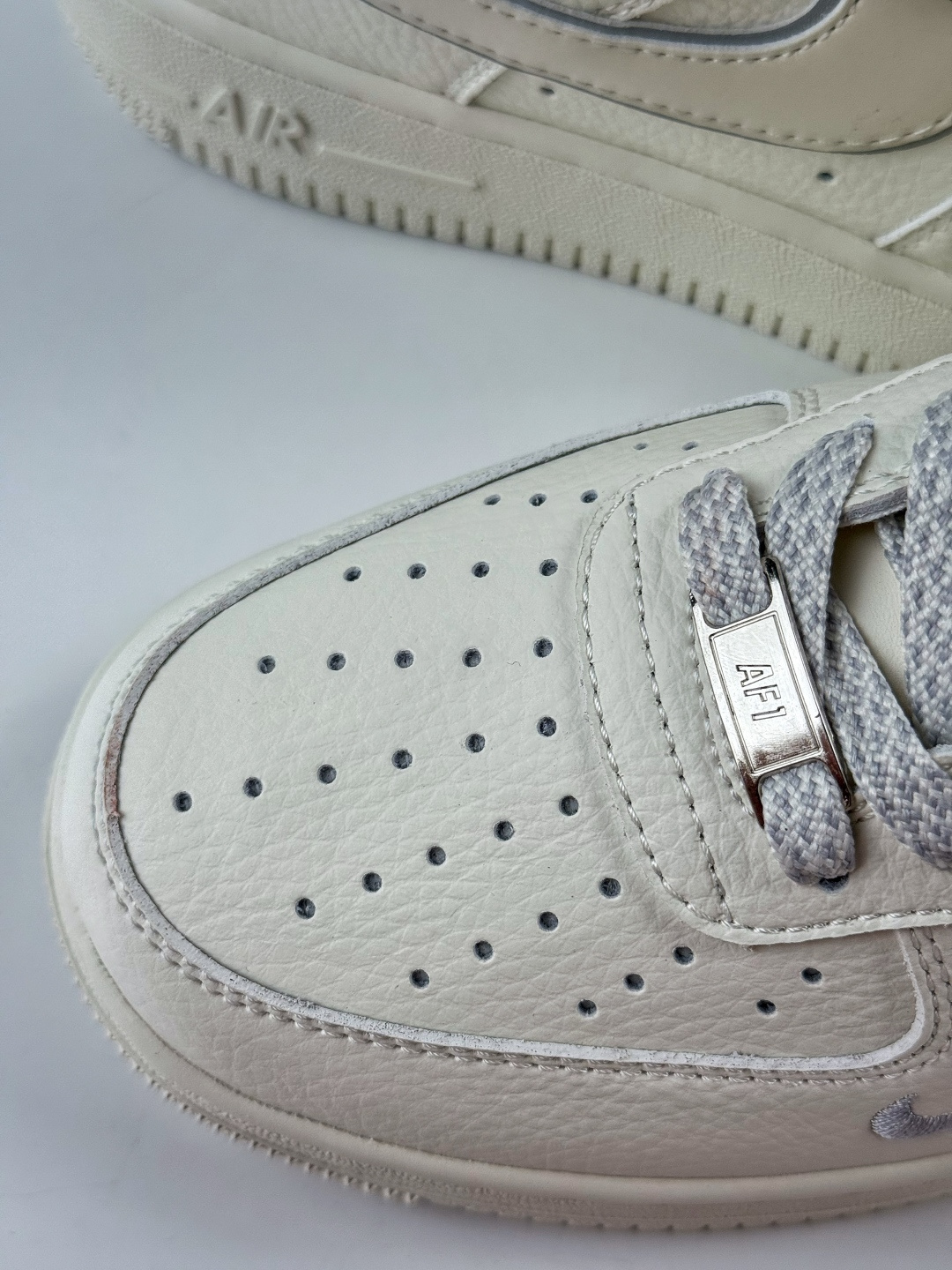 Nike Air Force 1 Low 07 x NIKE 白灰小勾满天星 CS5288-045