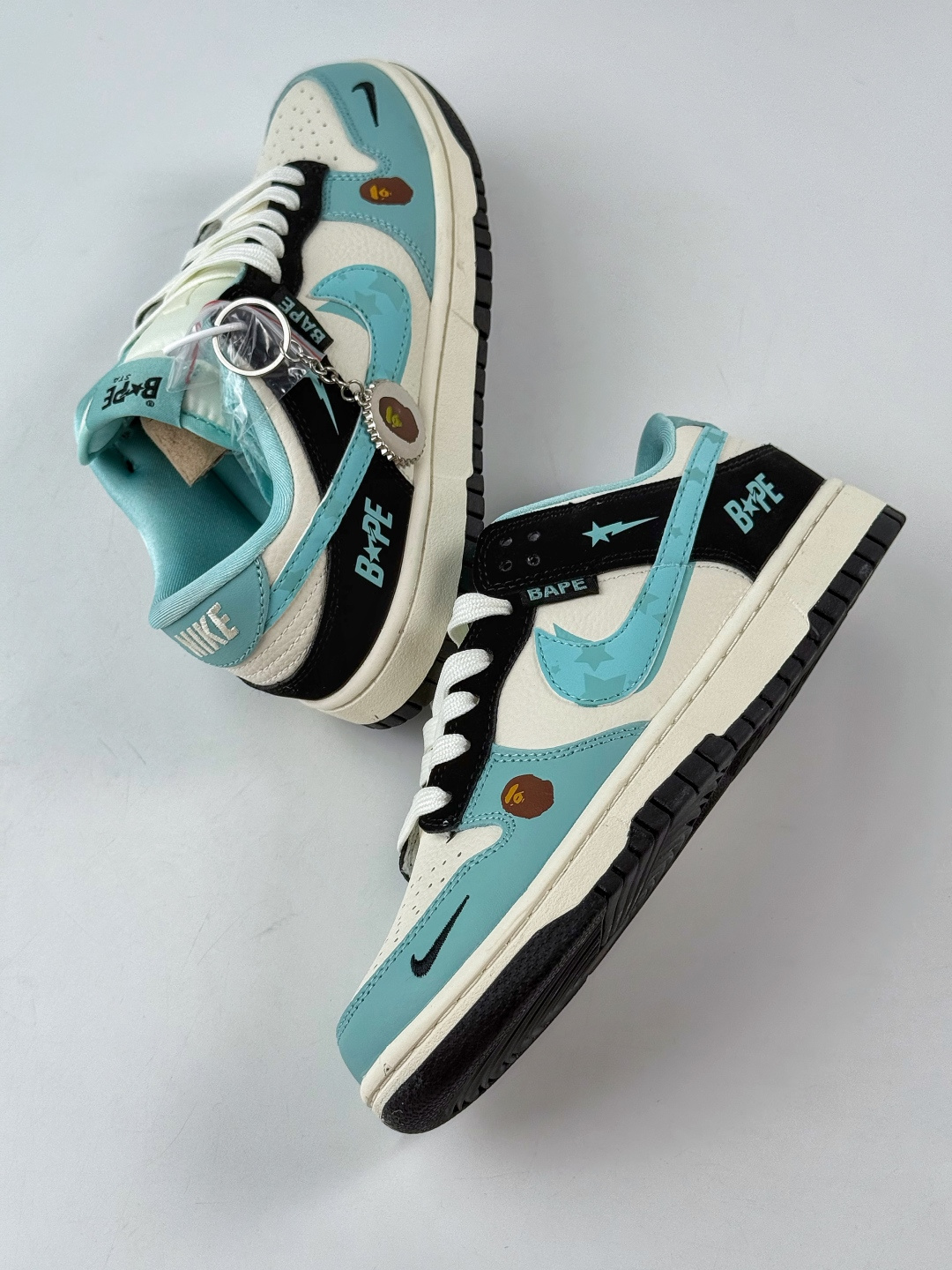 Nike SB Dunk Low x BAPE 蓝白小勾 SJ8888-002