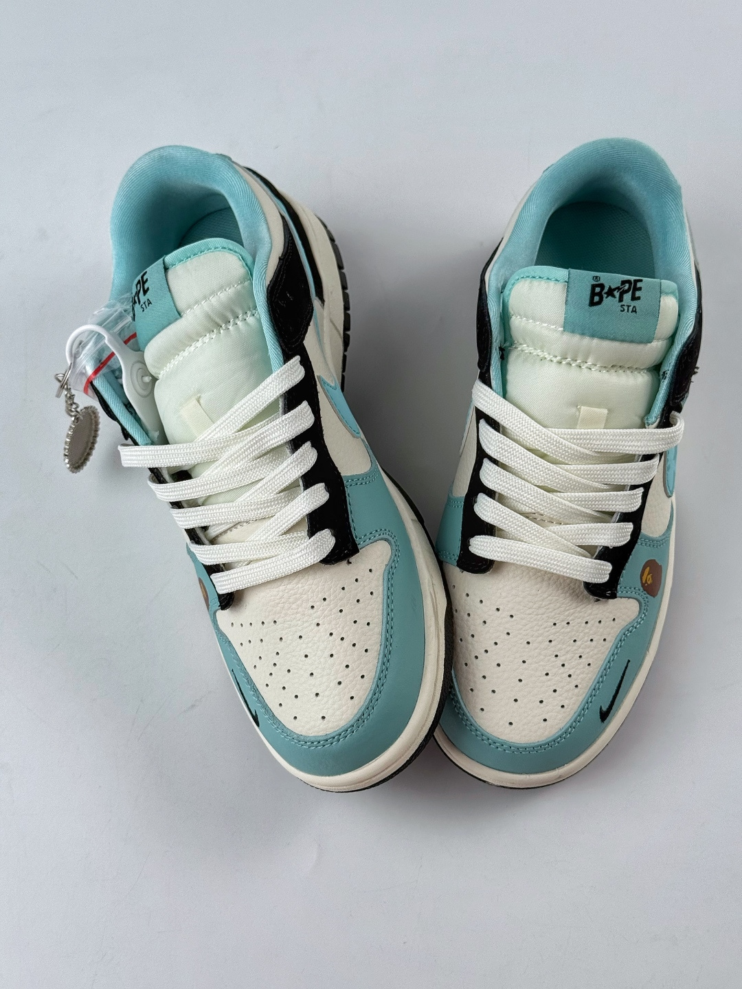 Nike SB Dunk Low x BAPE 蓝白小勾 SJ8888-002