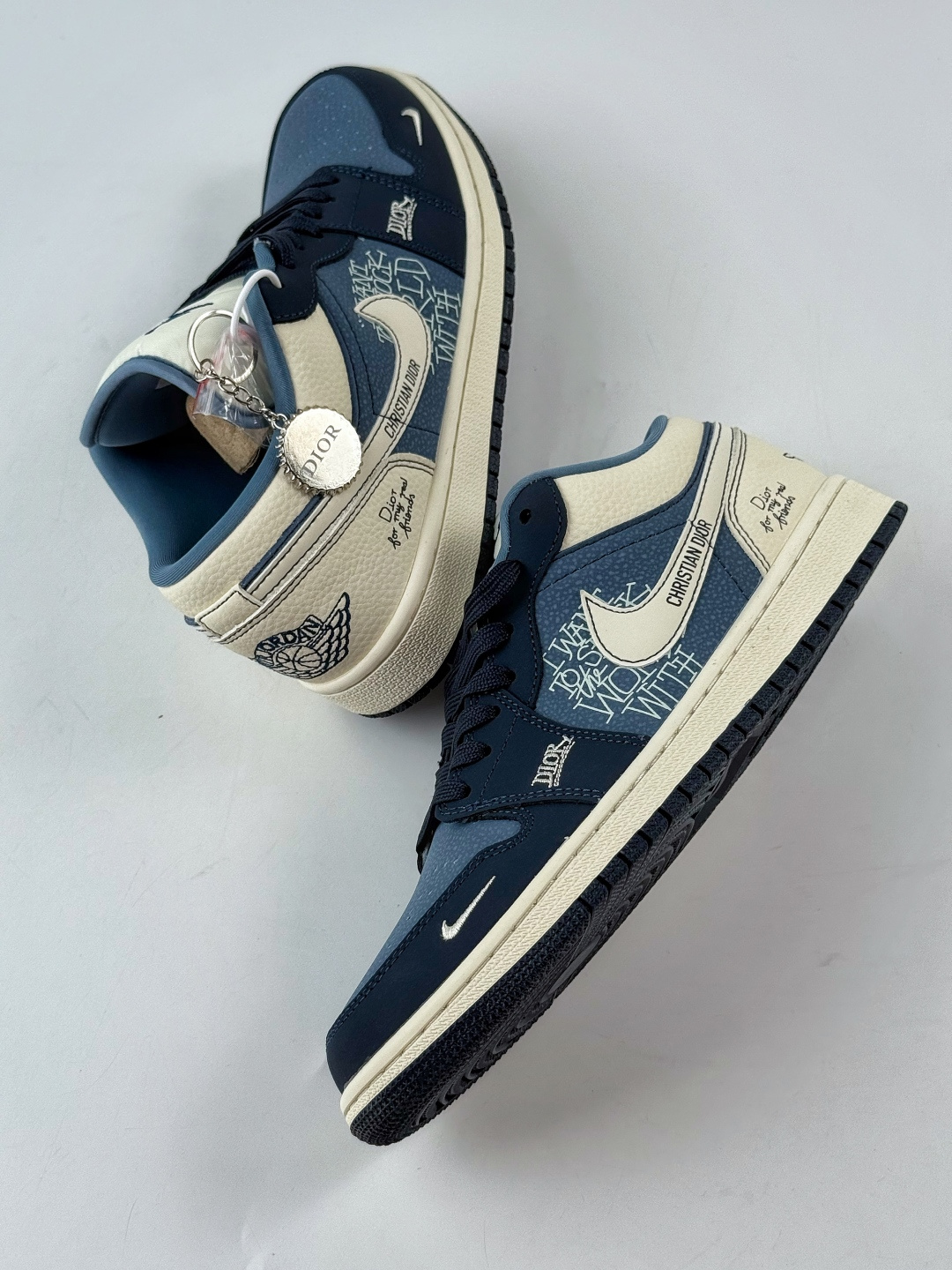 Nike Jordan Air Jordan 1 x DIOR 蓝白小勾 LD8888-006