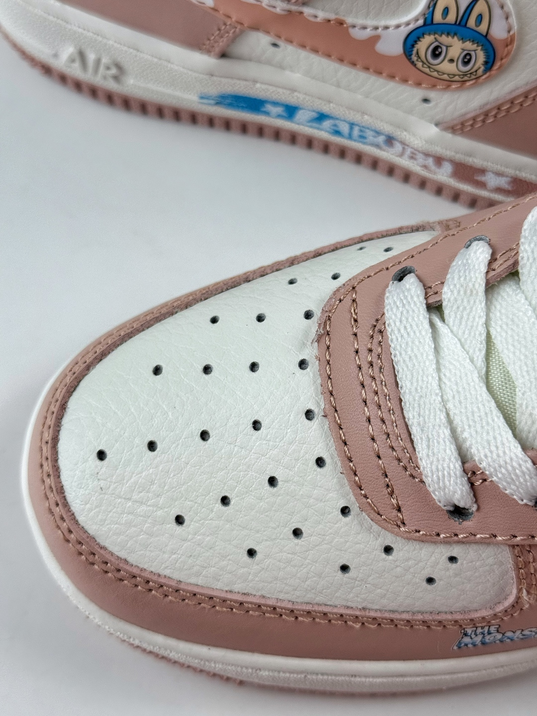 220 Nike Air Force 1 Low 07 x LABUBU 粉白 KJ5188-005