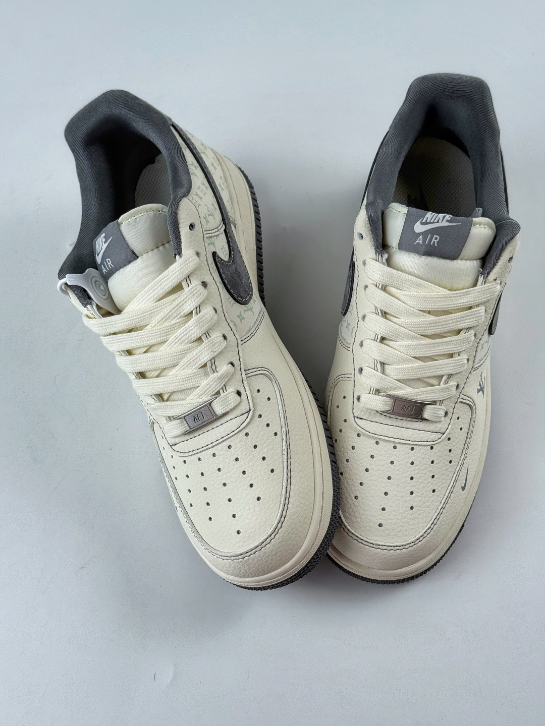 210 Nike Air Force 1 Low 07 x Louis Vuitton 白灰小勾 MZ9588-816