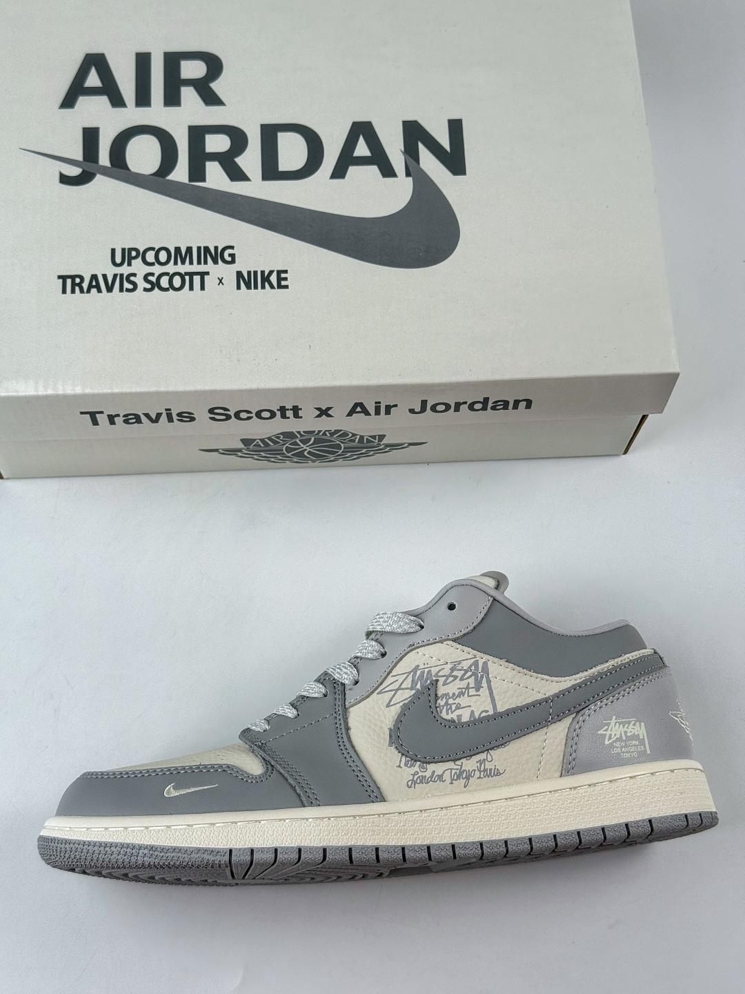 230 Nike Jordan Air Jordan 1 x Stussy 灰白小勾 QD1988-006