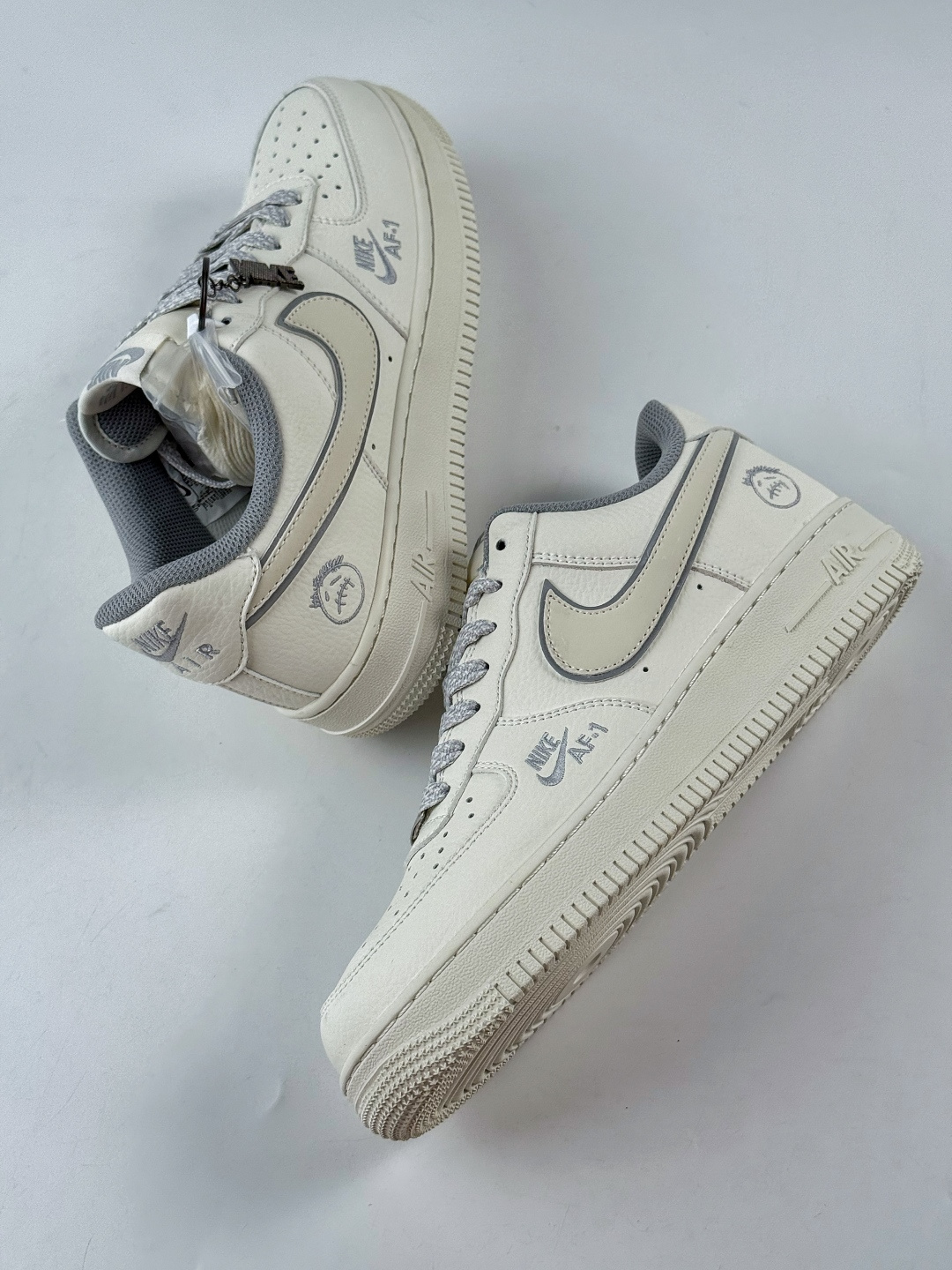 220 Nike Air Force 1 Low 07 x NIKE 白灰小勾满天星 CS5288-039