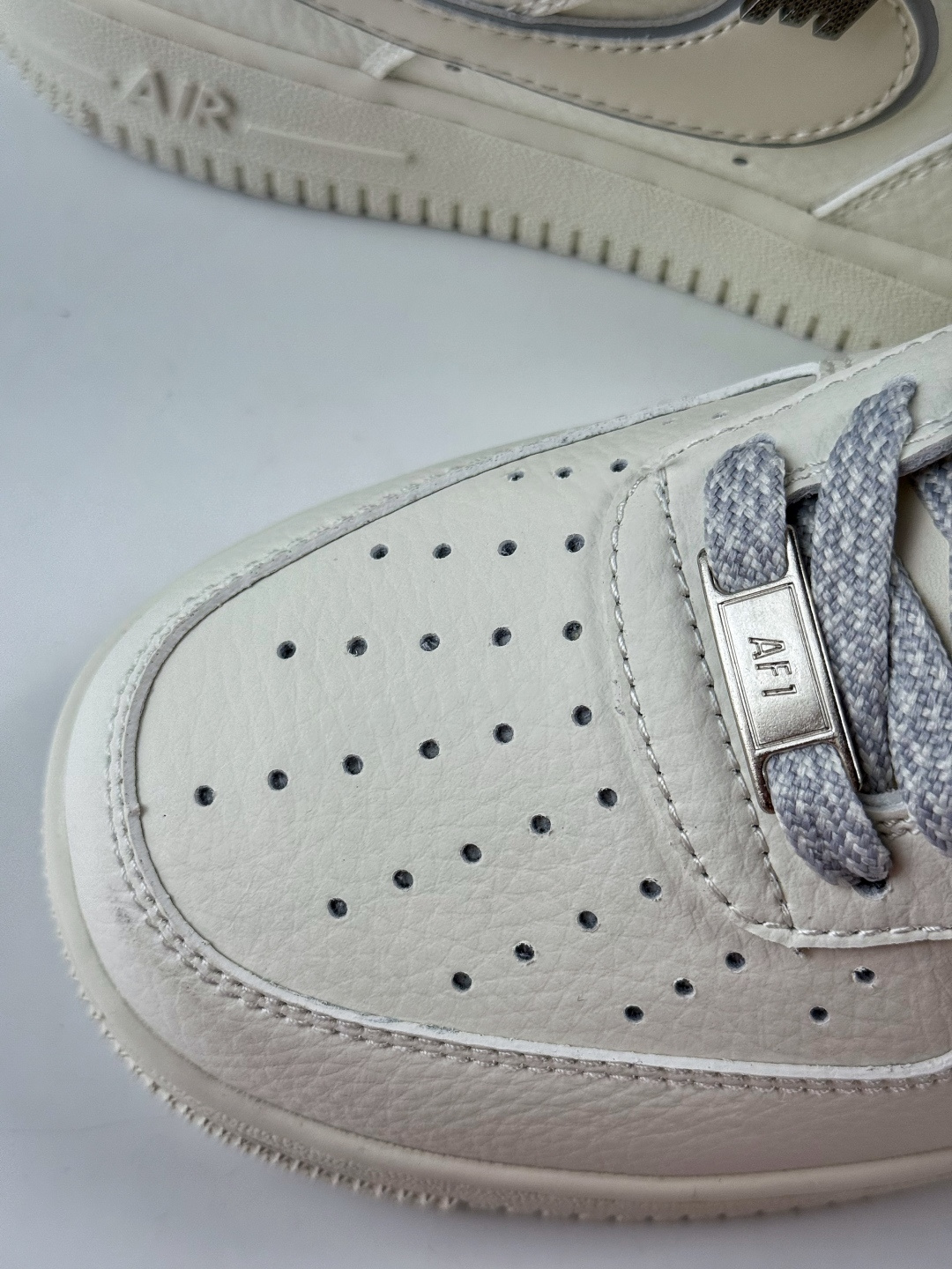 220 Nike Air Force 1 Low 07 x NIKE 白灰小勾满天星 CS5288-039