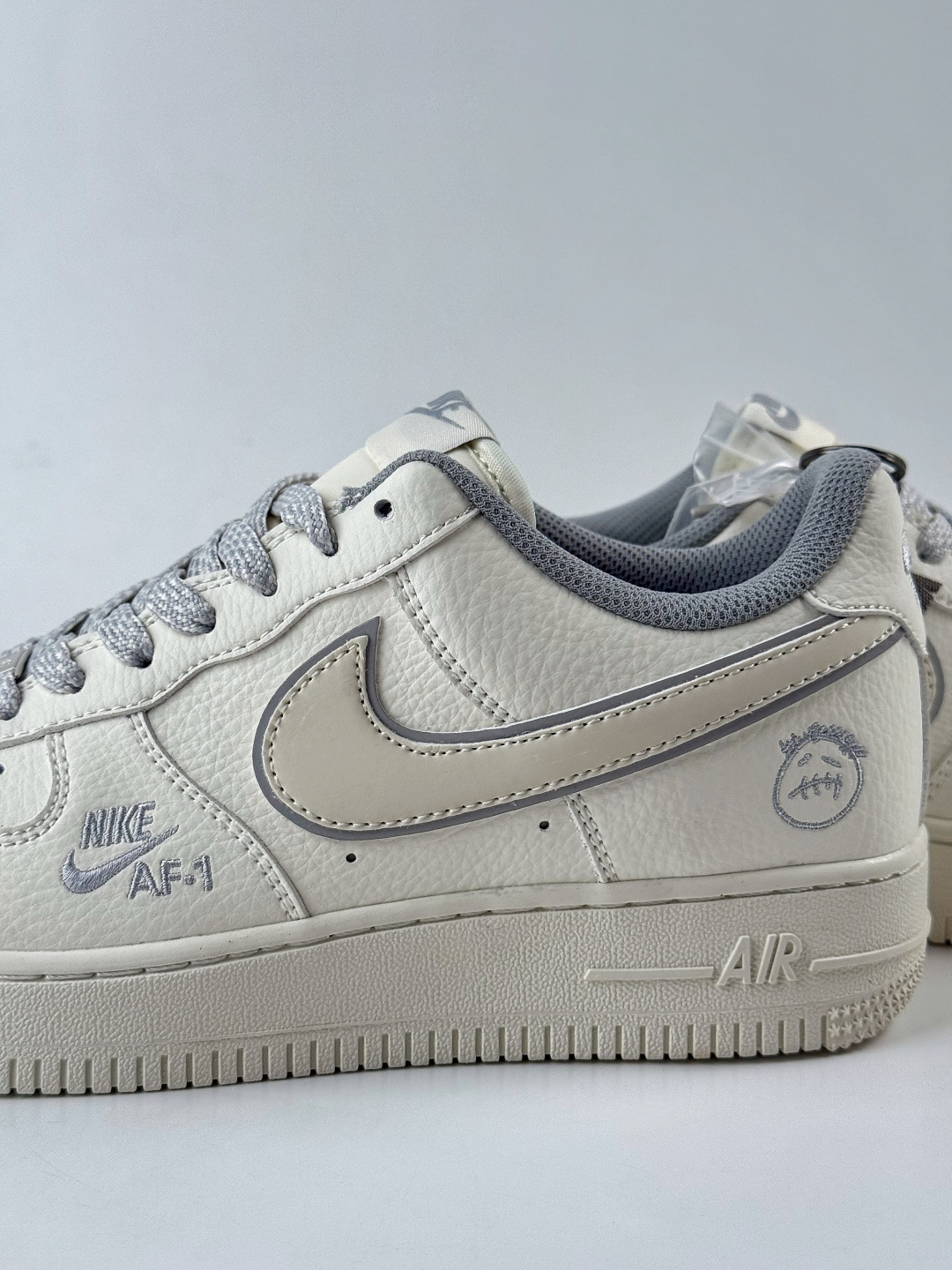 220 Nike Air Force 1 Low 07 x NIKE 白灰小勾满天星 CS5288-039