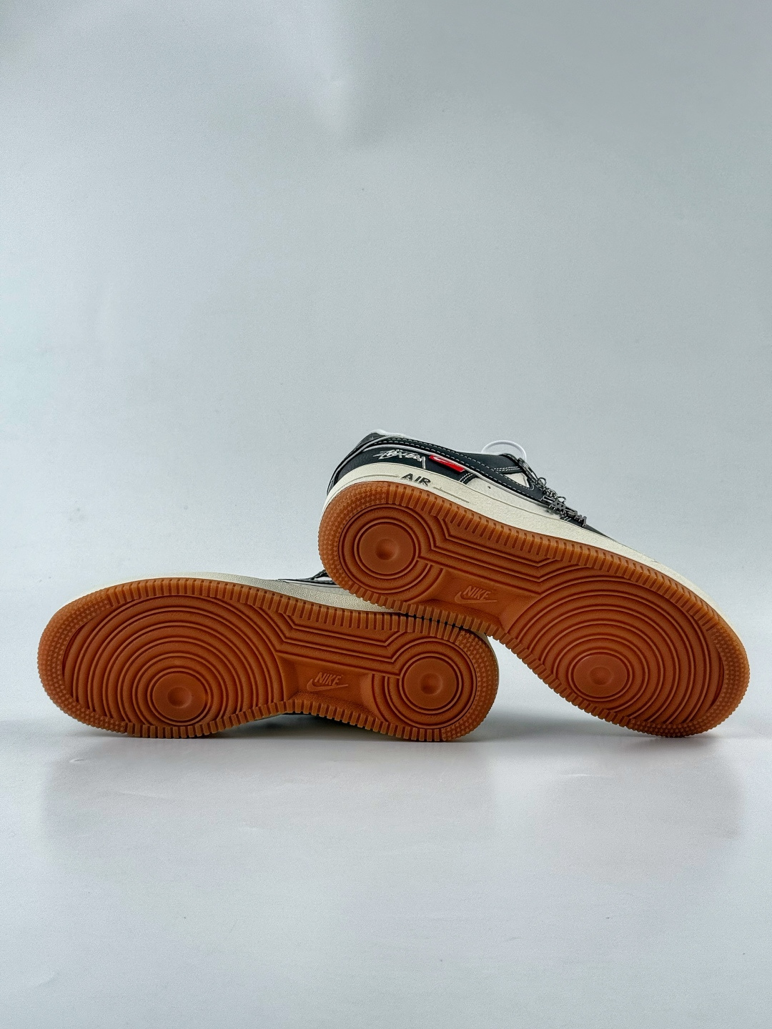 210 Nike Air Force 1 Low 07 x Stussy 黑白小勾满天星 DD1982-323