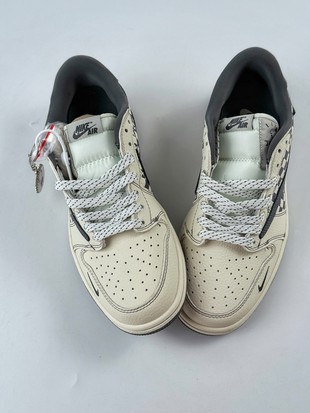 230 Travis Scott x Nike Air Jordan 1 Low x HIPANDA Air Jordan 1 Low 反转白黑方格小勾满天星倒钩 XD1979-001