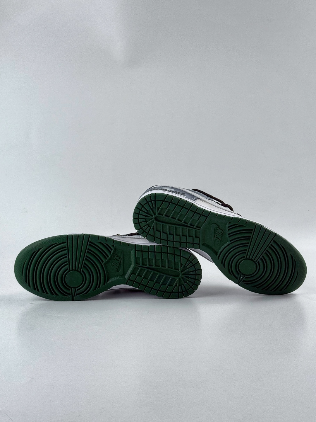 230 NIKE SB Dunk Low 城市风暴 灰白蓝 DV0833-111