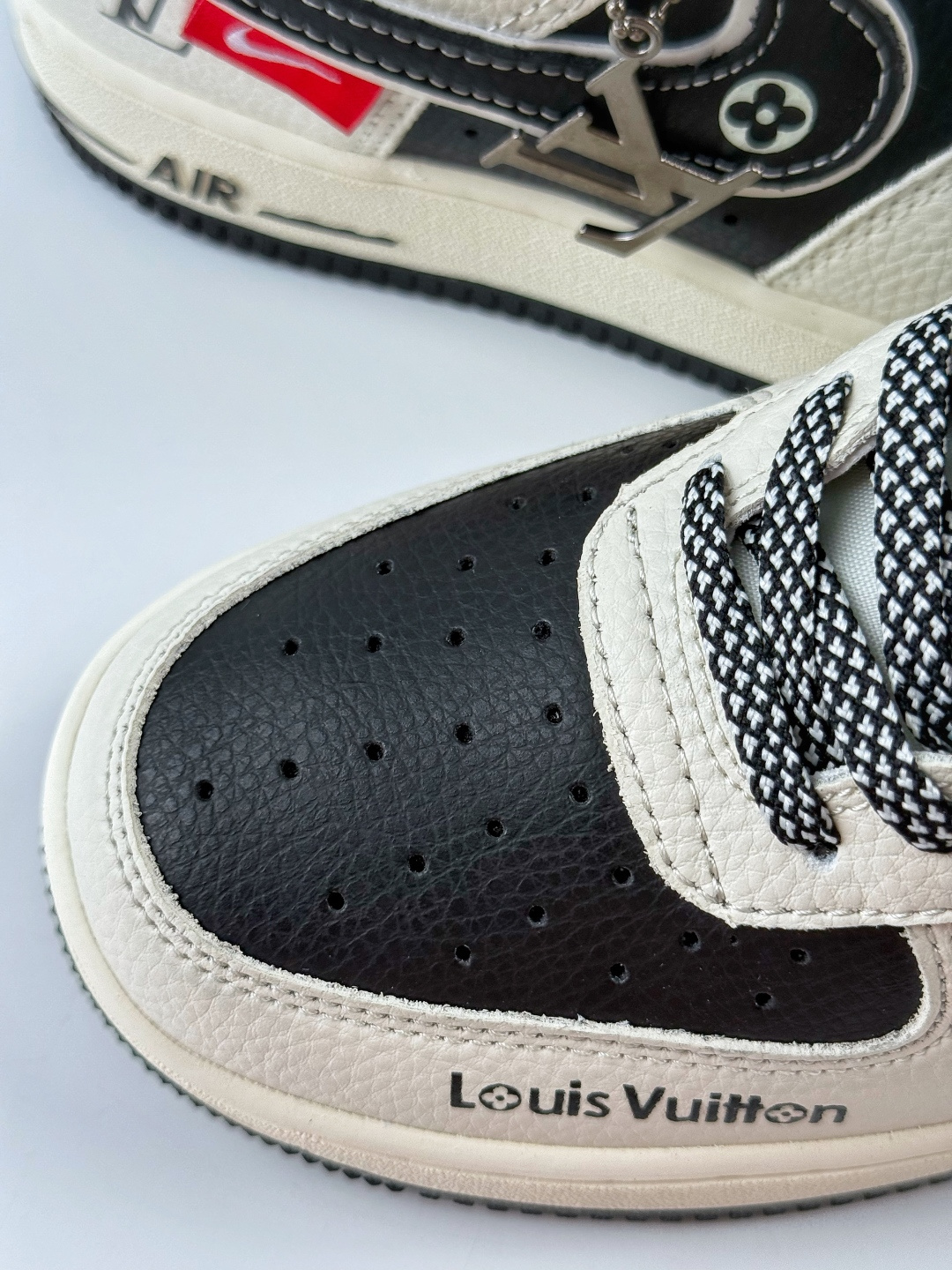 210 Nike Air Force 1 Low 07 x Louis Vuitton 白黑满天星 DD1982-321