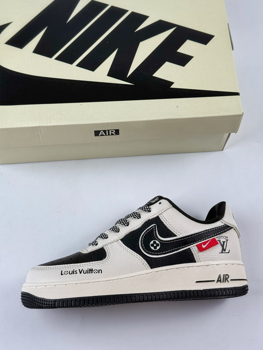 210 Nike Air Force 1 Low 07 x Louis Vuitton 白黑满天星 DD1982-321