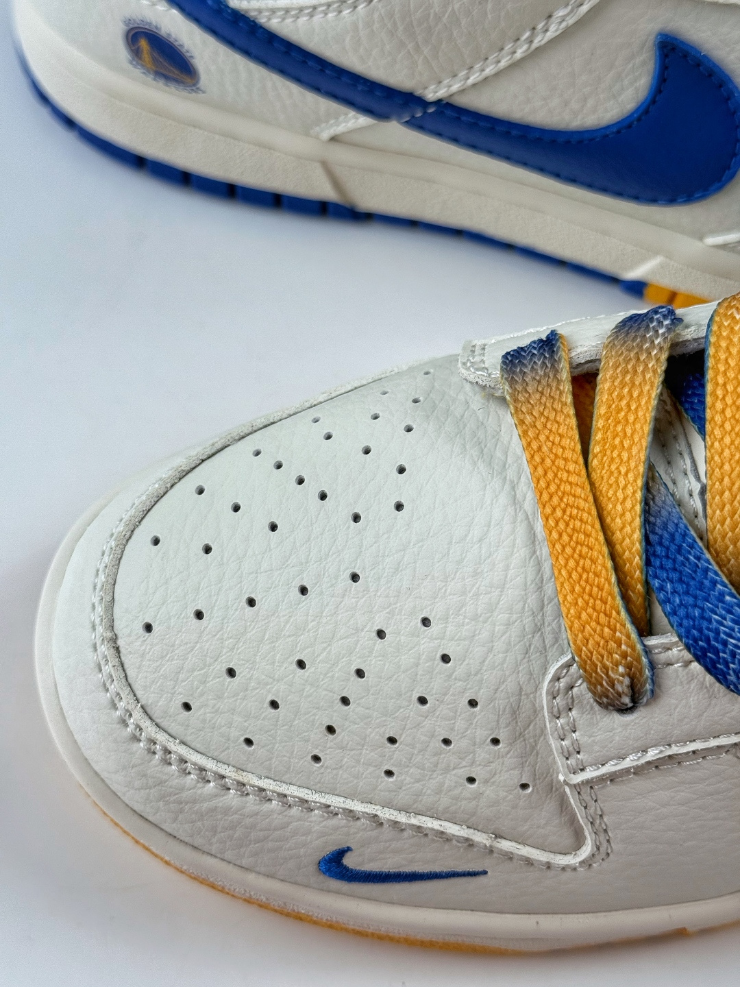 230 Nike SB Dunk Low x WARRIORS 白蓝黄小勾 CS1688-108