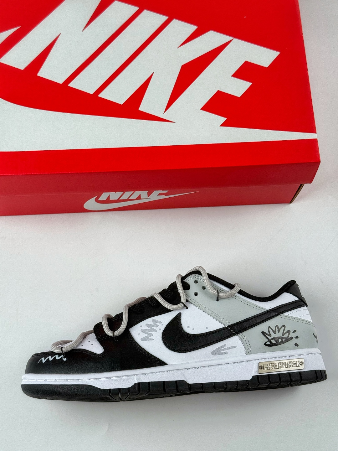 230 Nike SB Dunk Low 不羁者 DD1391-100