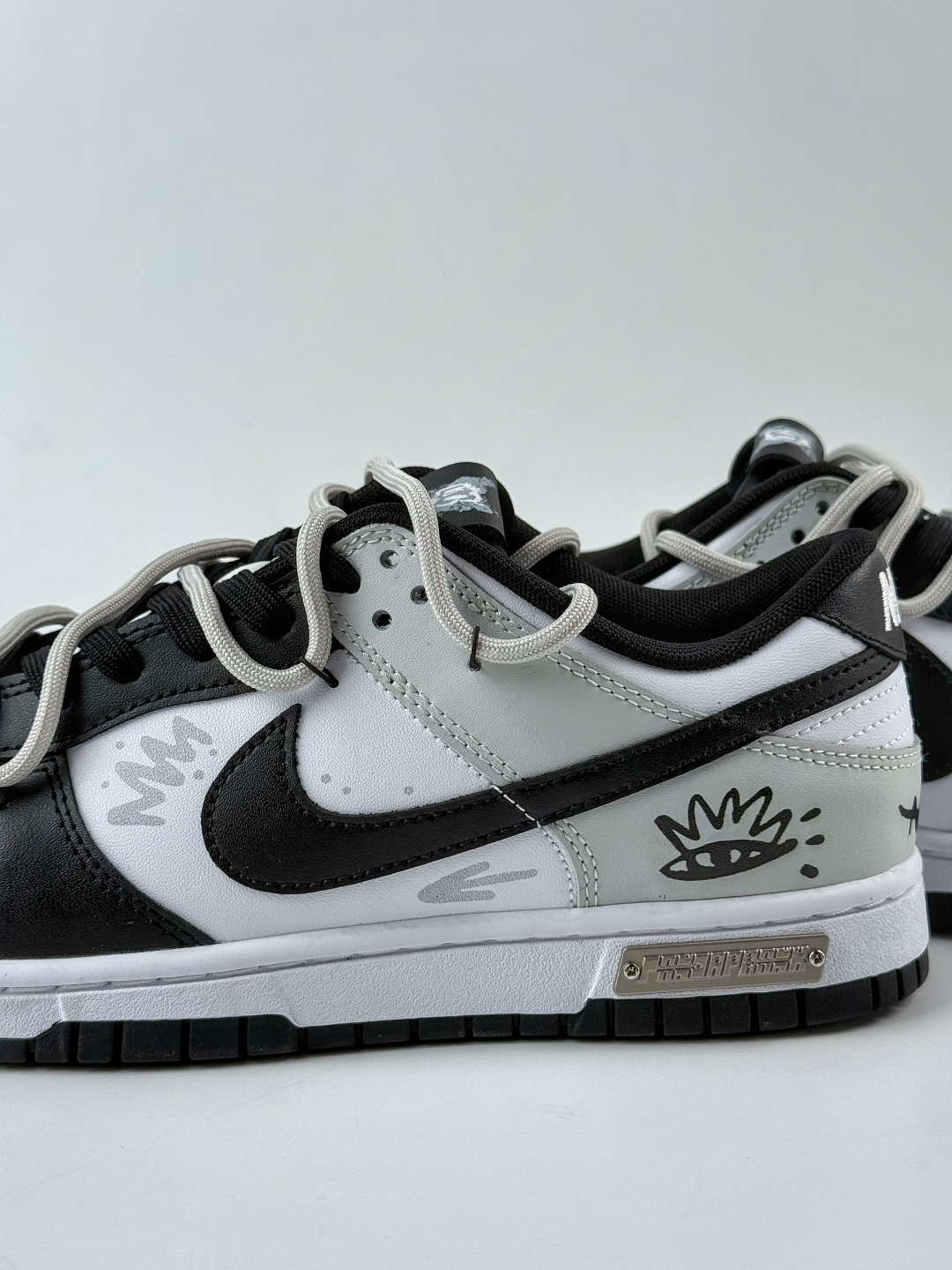 230 Nike SB Dunk Low 不羁者 DD1391-100